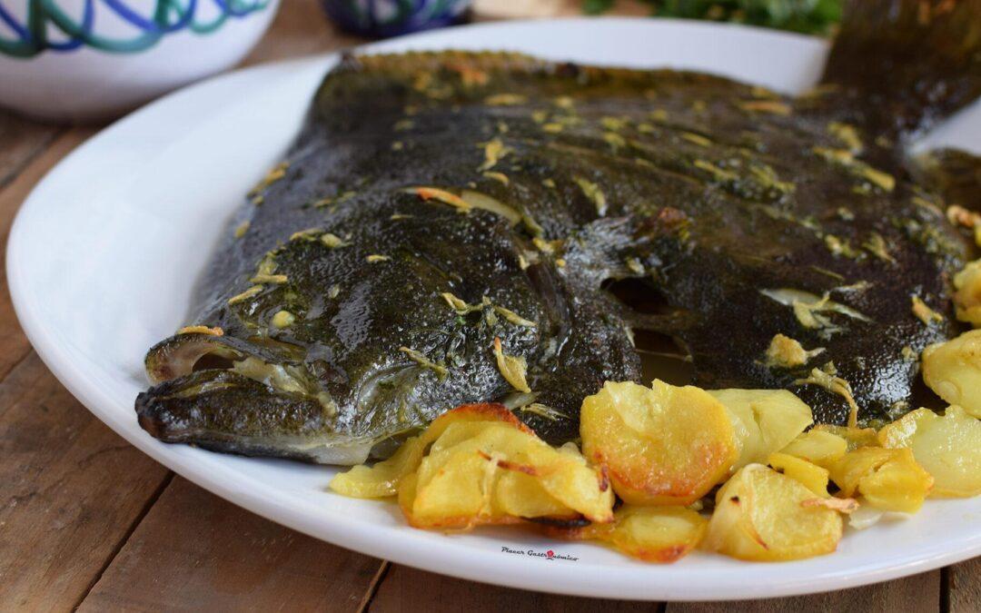 Rodaballo al horno con patatas: el clásico que nunca falla